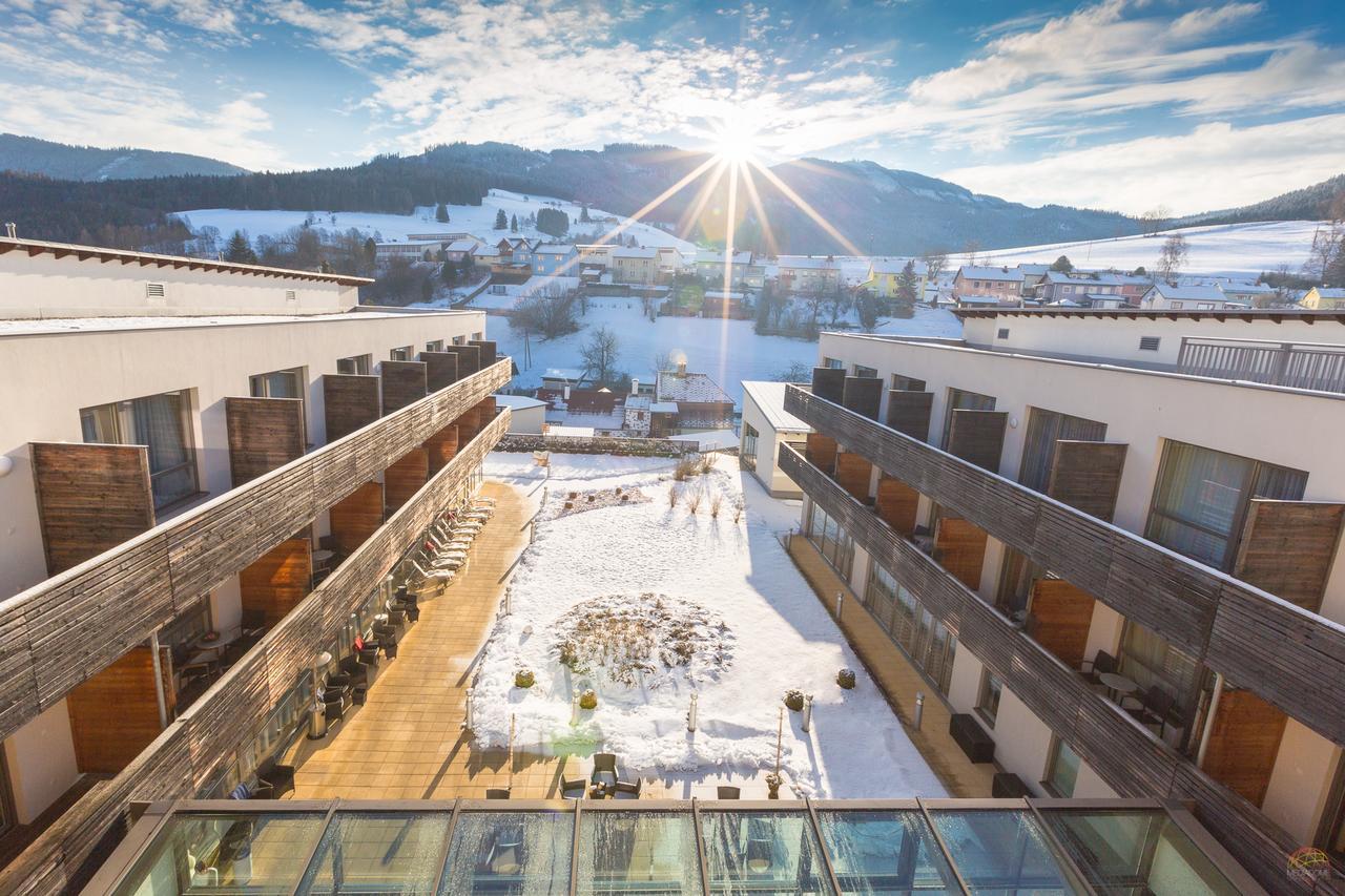 Lambrechterhof - Das Naturparkhotel ザンクト・ランブレヒット エクステリア 写真